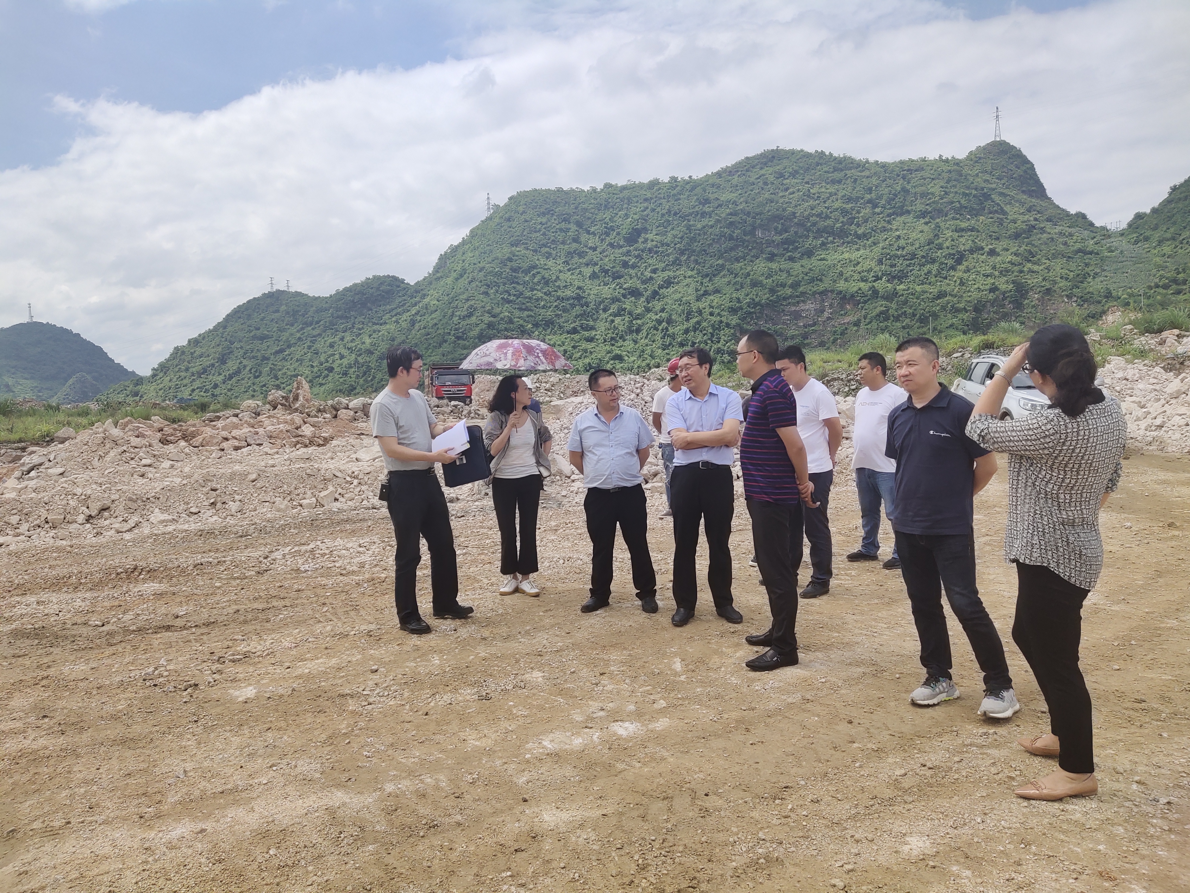 2020年7月21日，貴州省發展局到馬場坪工業園區察看黔南高新區項目推進情況